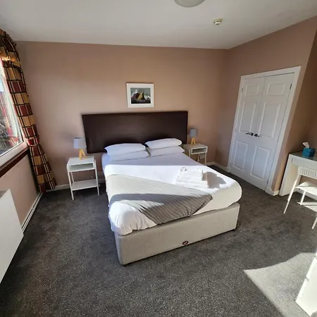 Hotel King's Knoll 3*