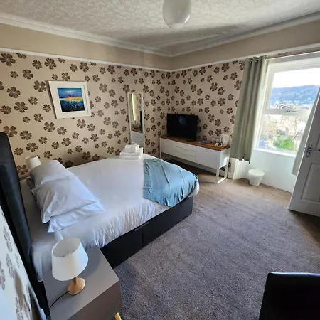King's Knoll Hotel 3*