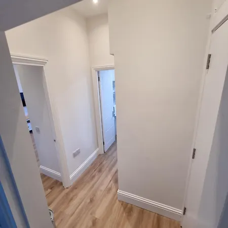 The Rail & Ferry Den Apartment Oban