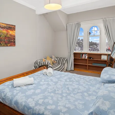Apartment Panoramic Sea Views - Stunning 3bd & Balcony Oban