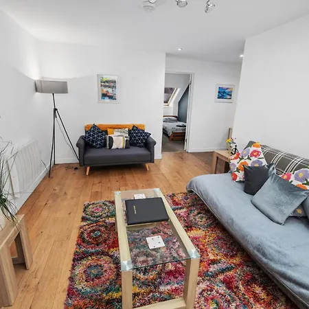 Stunning 2br Loft In - Sea Views Apartment