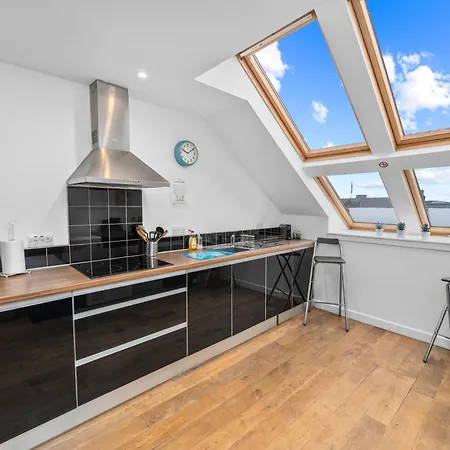 Stunning 2br Loft In - Sea Views Apartment