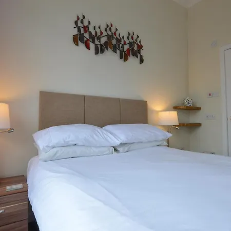 Dalrigh House Guest house *