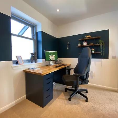 Apartment No 2 The Cairns, Unwind In Style