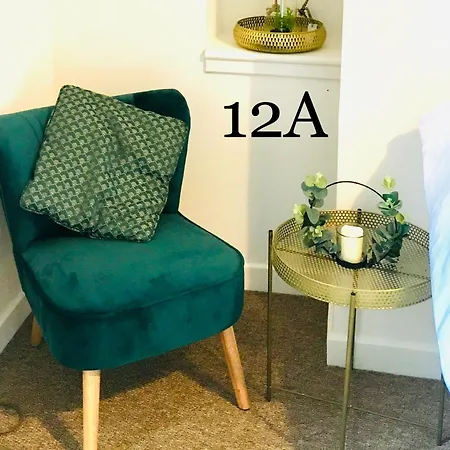 Flat 12a - Central, Modern, Bright With Free Wifi * Oban