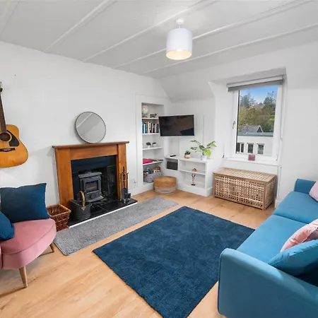 Holiday home Charming Nr Centre - Terrace & Street Parking *