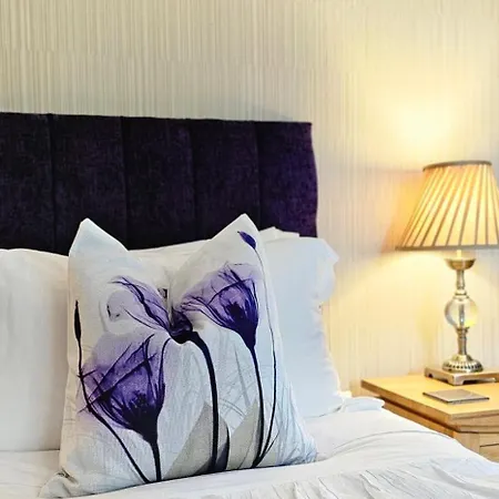 Ards House 4*
