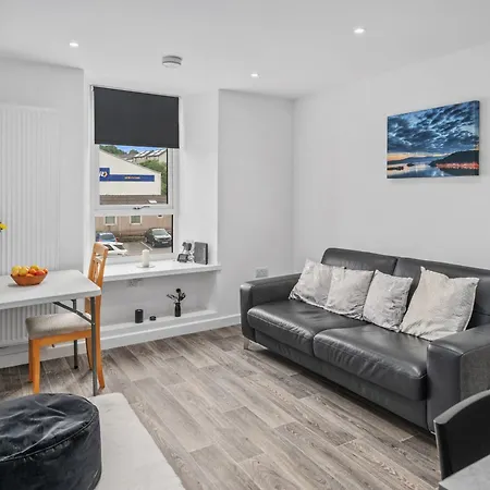 Apartment Newly Renovated 2br In - Walk To Waterfront