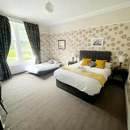 King's Knoll 3*
