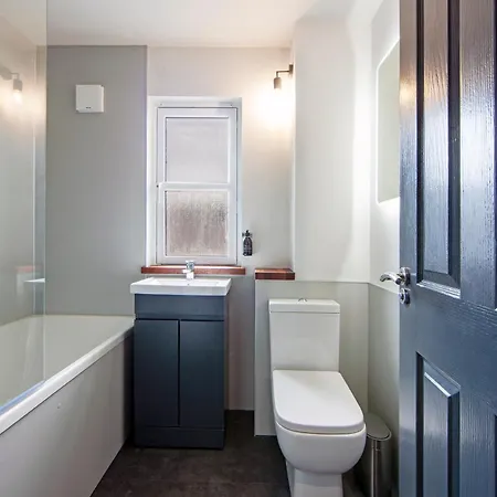 Apartment Exceptional 2bd With Bay Views - Next To Ferry Terminal & Train Station Oban