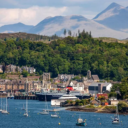 Exceptional 2bd With Bay Views - Next To Ferry Terminal & Train Station Oban