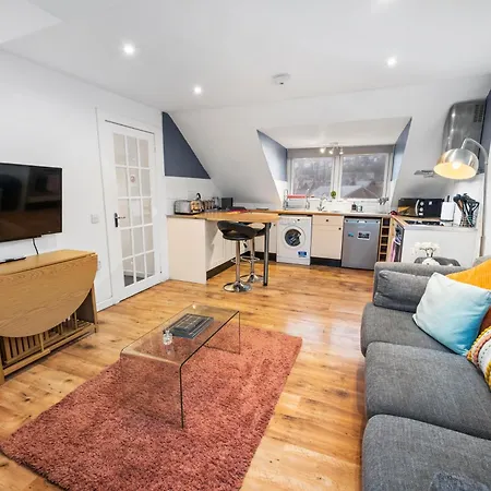 Beautiful 2br With Mccaigs Tower Views Oban