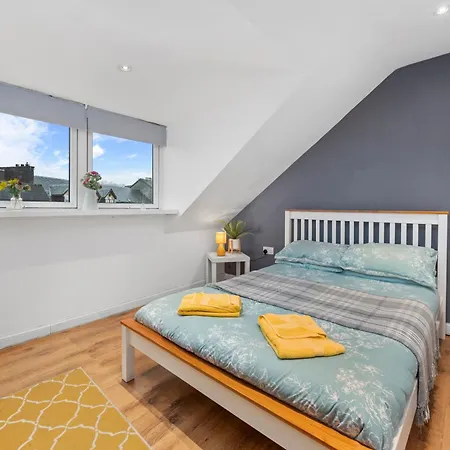 Beautiful 2br With Mccaigs Tower Views Oban