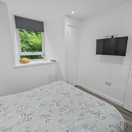 Apartment Newly Renovated 2br In - Walk To Waterfront *