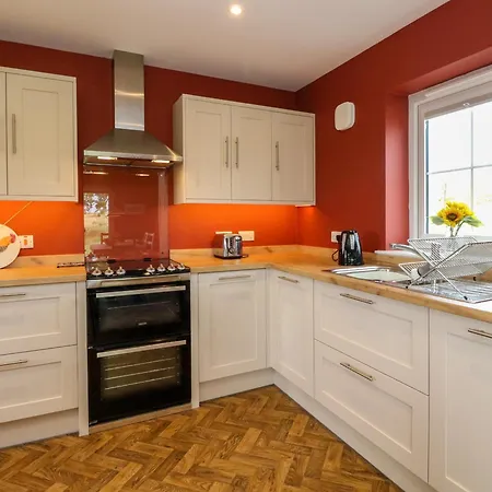 Holiday home Tirlaggan Ur *