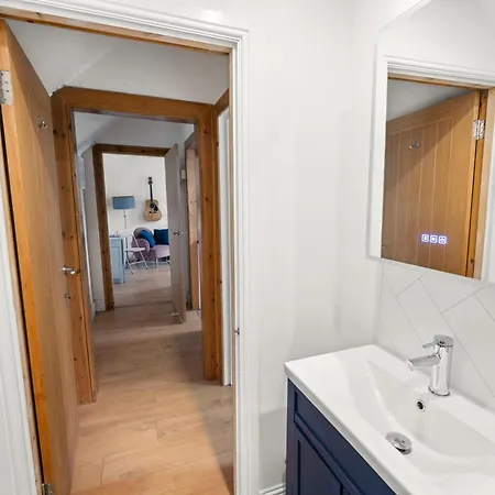 Charming Nr Centre - Terrace & Street Parking Oban