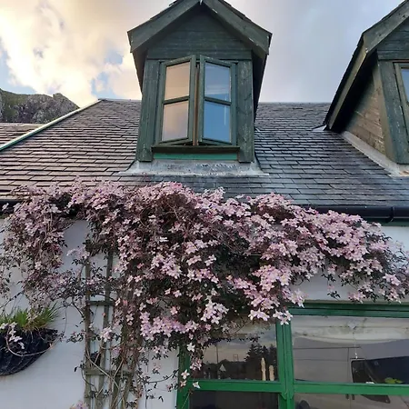 Acomodação com café da manhã  Garragh Mhor 3*