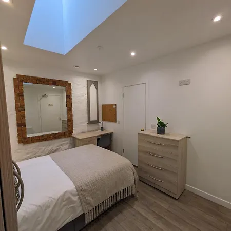 Apartment Dunollie Halls *