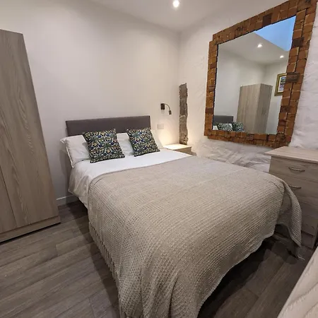 Dunollie Halls Apartment *