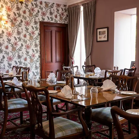 Hotel Knipoch House 4*