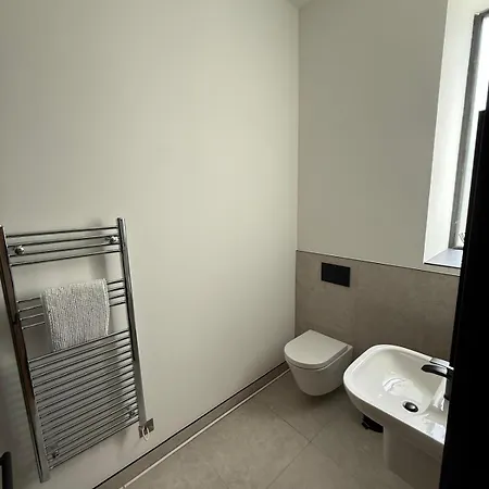 Campbell Street Apartment