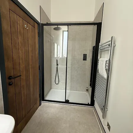 Campbell Street Apartment