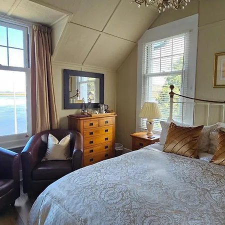 Ards House Bed & Breakfast