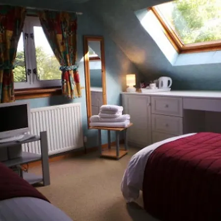 Grove Bed & Breakfast 4*