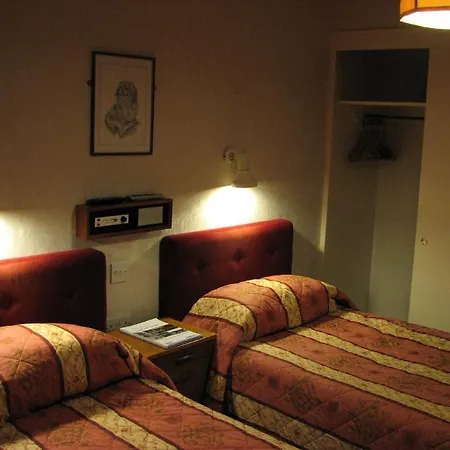 Lancaster Hotel