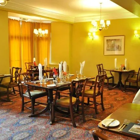 Hotel Knipoch House