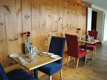 Oyster Connel Hotel 4*