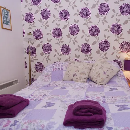 Shepherds House 2*
