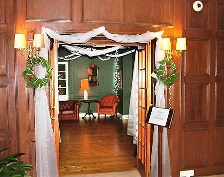 Hotel Knipoch House