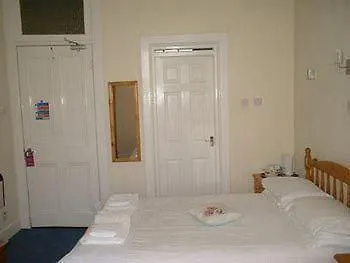 Palace - Small Casa de hóspedes 3*