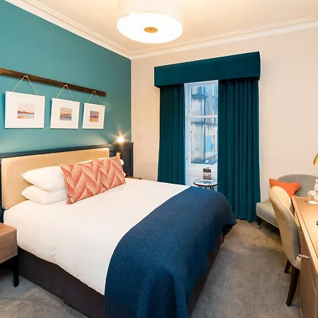 The Perle & 4*