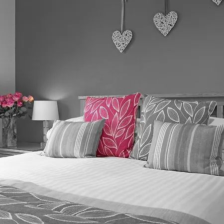 Grove Bed & Breakfast 4*