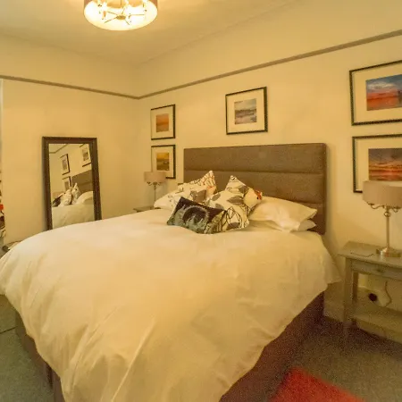 Dana Villa Holiday Accommodation *