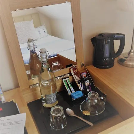 Inverasdale Acomodação com café da manhã  *