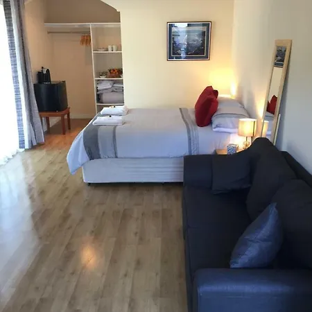 Soroba House Hotel