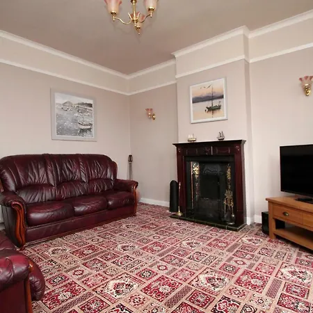 Three Bedroom House In * Oban