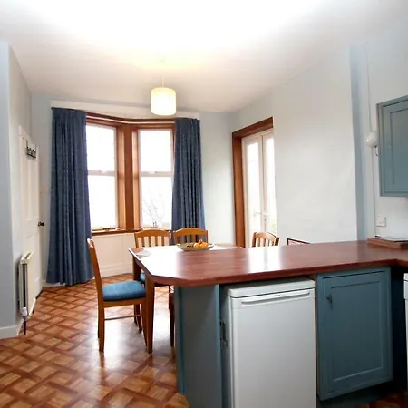 Three Bedroom House In Holiday home *
