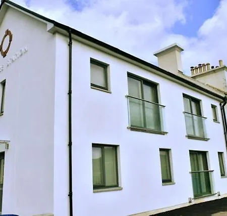 Red Watch Apartment *