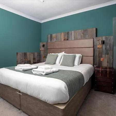 The Whisky Vaults Hotel