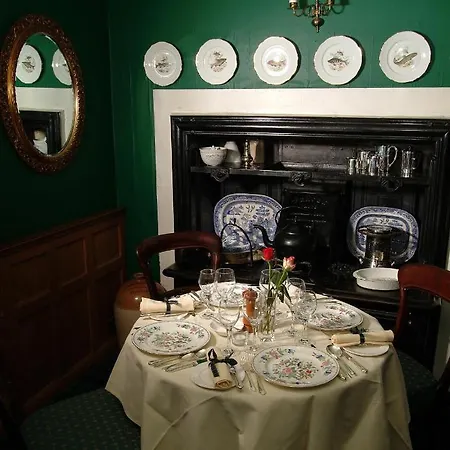 Hotel Manor House