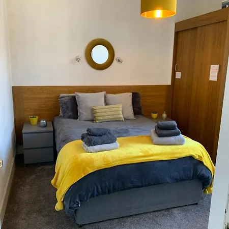 Apartment The Little Bay - Town Centre Flat, *