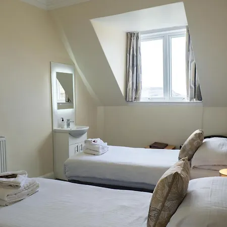 Corran House 2*