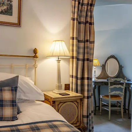 Barcaldine Castle 5* Oban