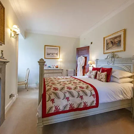 Barcaldine Castle Bed & Breakfast