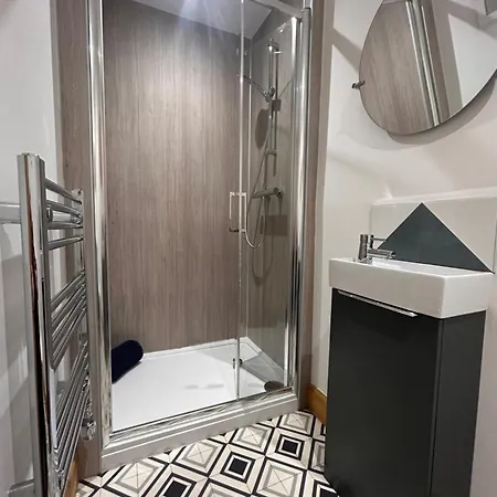 Glenshee Annexe, Oban. * Oban