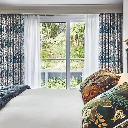 No.26 By The Sea Hotel